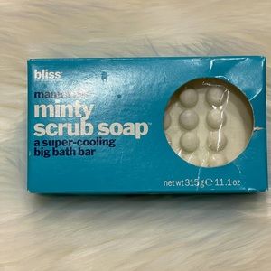 Bliss minty scrub bath/spa  bar (now discontinued)